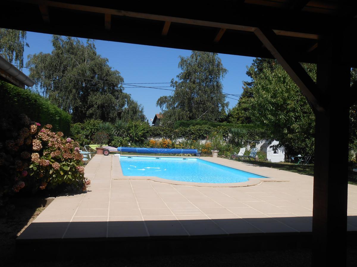 Le Relais Du Grand Logis Acomodação com café da manhã Civrieux Exterior foto