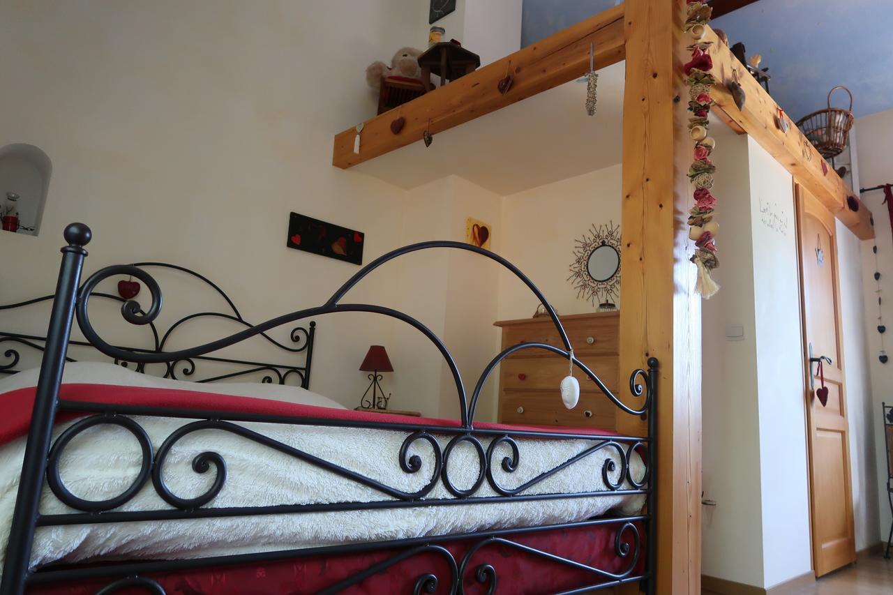 Le Relais Du Grand Logis Acomodação com café da manhã Civrieux Exterior foto